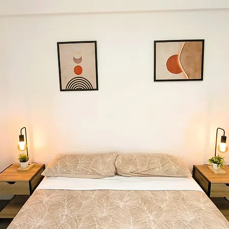 La Parada De Arco By Alogest *